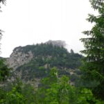 Schäferblasse in Wolken