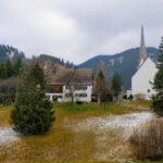 Überzuckerte Wiese beim Kirchlein Kappel