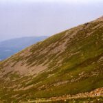 Geröllfeld in der Flanke über der Zufahrtspiste