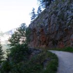 Rote Einfärbungen im Fels