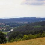Bergham vor dem Hohen Bogen, rechts deutet sich der Arberkamm an