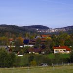 Rettenbach und dahinter Sankt Englmar