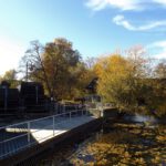 Mühlräder und Steg zum Stadtpark