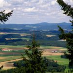 Ausblick nach Nordosten, im Hintergrund der Frauenstein, auf dem ich im März (ohne Coco) war