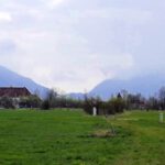Nach Süden zeigt sich der Jochberg, während sich der Herzogstand schämt und lieber in einer Wolke versteckt Nach Süden zeigt sich der Jochberg, während sich der Herzogstand schämt und lieber in einer Wolke versteckt