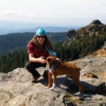 Coco und ich auf dem Seeriegel, dem südöstlichsten der 5 Gipfelfelsen mit Tiefblick zum Arbersee Coco und ich auf dem Seeriegel, dem südöstlichsten der 5 Gipfelfelsen mit Tiefblick zum Arbersee