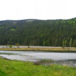 Blick nach Süden zu den Seewänden. Eine Stunde später liefen wir am Kamm links oben