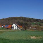 Sollbach mit dem Falkenberg