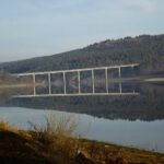 So sieht sogar die Straßenbrücke gut aus