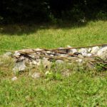 Feuerstelle mit Holzreserve