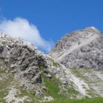 Der Geröllhang unter der Mohnenfluh war mir zu steil, laut Karte führt der Pfad aber da hinauf. Spuren sieht man ja noch Der Geröllhang unter der Mohnenfluh war mir zu steil, laut Karte führt der Pfad aber da hinauf. Spuren sieht man ja noch