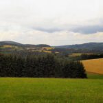 Rückblick zum Gailenberg und den Weißenhofer Hängen