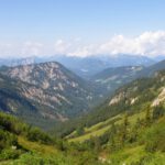 Oben auf dem Joch: Blick ins Kaisertal...