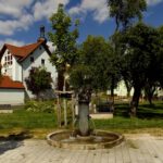 Brunnen am Dorfplatz von...