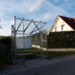 Modernes, aber nicht unbedingt schönes Bushäusl