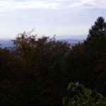 Hinten im Dunst kann man den Parkstein erahnen