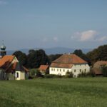 Kapelle und Pfarrhof Herzogau