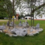 Kunstwerk mit Insektenwohnraum