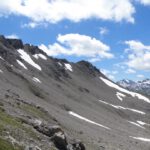 Vom Zuger Hochlicht kann man wohl direkt zum Butzensee abfahren - sofern man die Technik im Geröll beherrscht Vom Zuger Hochlicht kann man wohl direkt zum Butzensee abfahren - sofern man die Technik im Geröll beherrscht