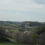 Erster Ausblick im Aufstieg nach Kašperské Hory mit Opolenec