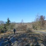 Angenehm, dass der Wanderweg neben dem Schotterweg verläuft