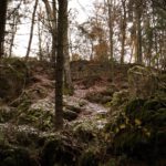 Schnee vor der Burgmauer