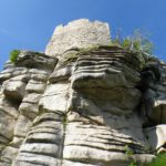 Bergfried auf Wollsäcken