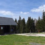 Ein kleines Unterstandshütterl haben sie doch hingestellt Ein kleines Unterstandshütterl haben sie doch hingestellt