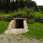 Gebrauchsfähiger Erdkeller