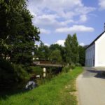Hier könnte man über die Brücke zur Bushaltestelle gehen, wenn man nicht mehr kann