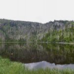 Plešné jezero mit seinen Seewänden