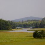 Die Brücke von Nová Pec kommt ins Blickfeld