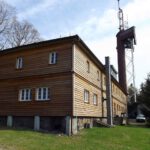 Schutzhaus mit Aussichtsturm Schutzhaus mit Aussichtsturm